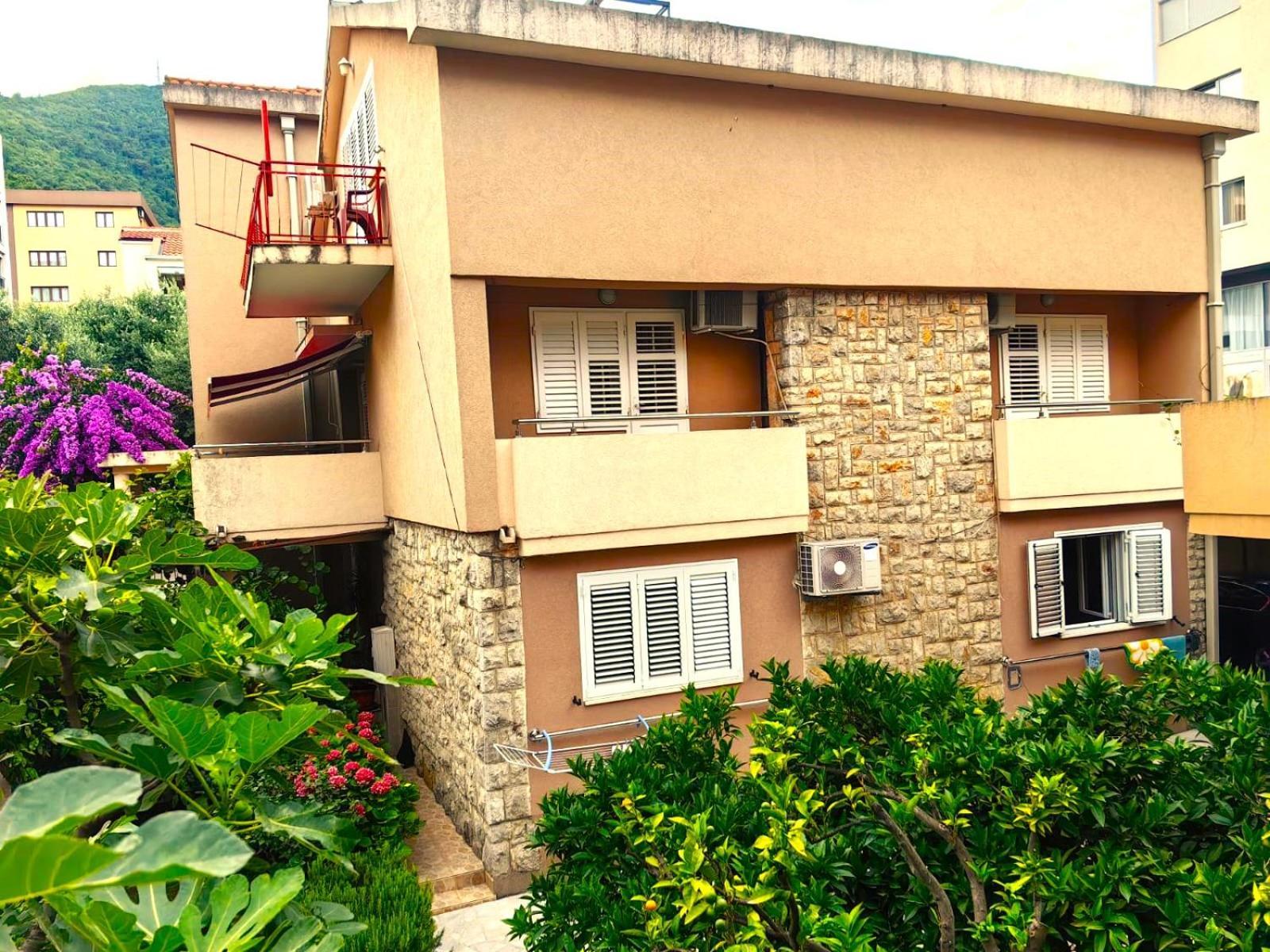 Apartment El Mar Budva