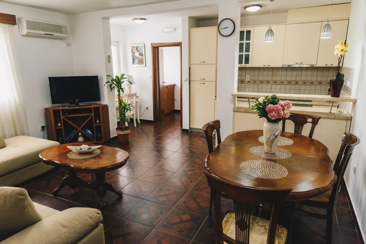El Mar Apartment *