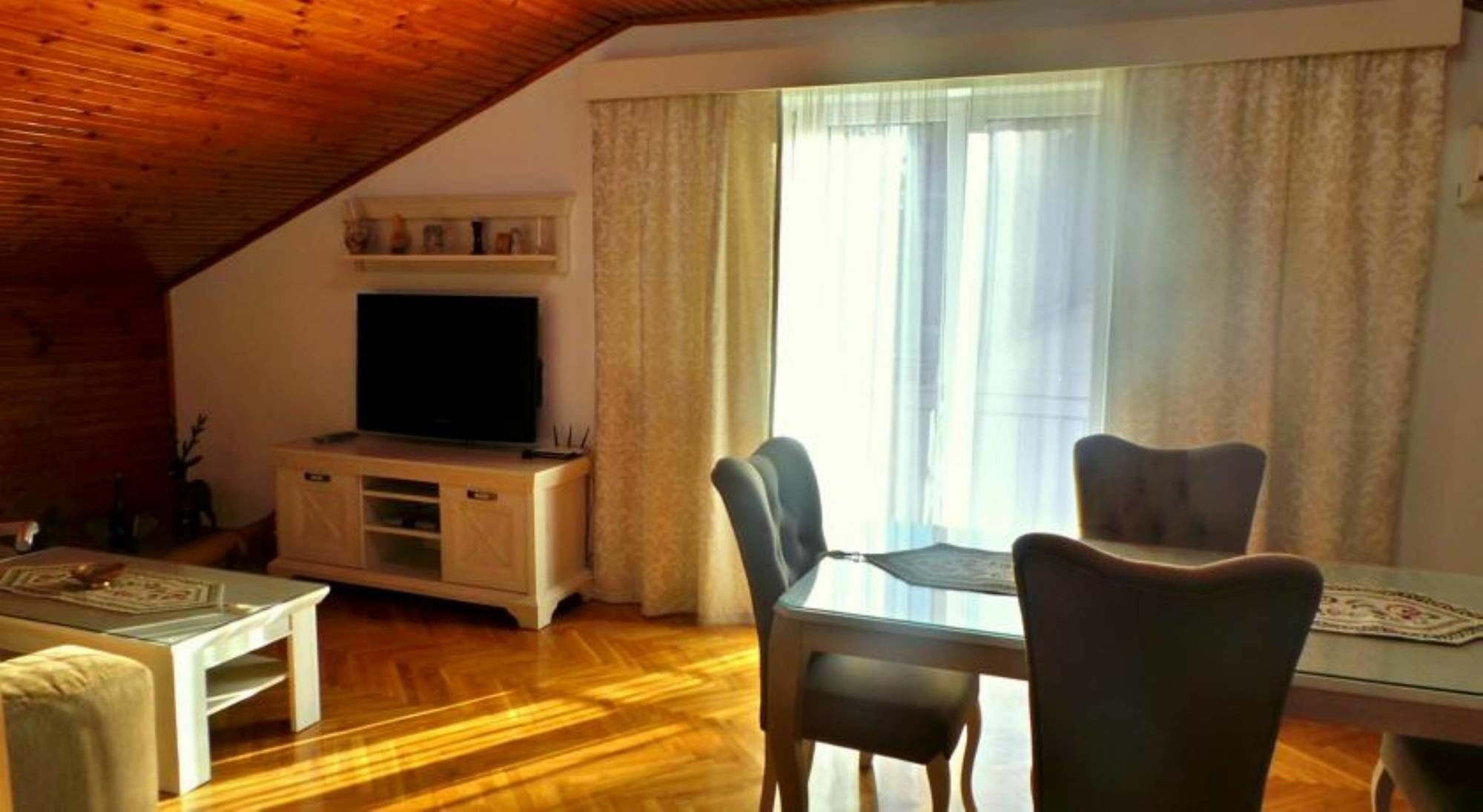 El Mar Apartment